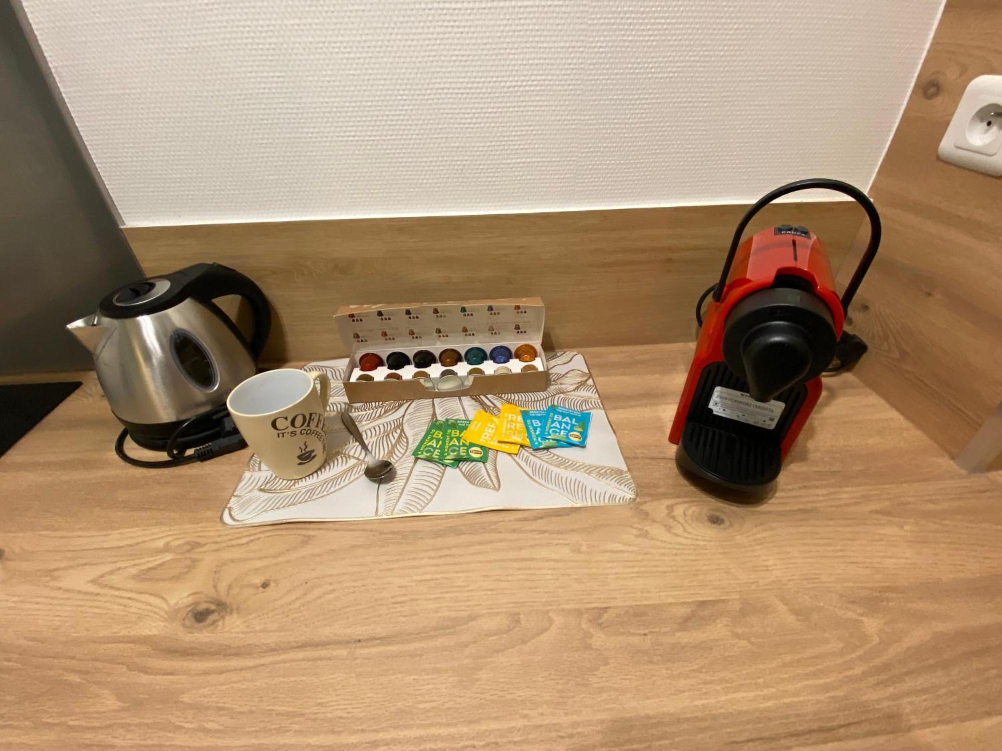 Le Girouard - Center - Private Parking - Wifi, Netflix Apartment